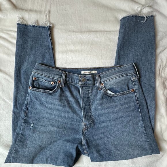 Levi’s Women’s Wedgie Skinny Distressed Jeans Size 32 High Rise Frayed Hem - Picture 8 of 13